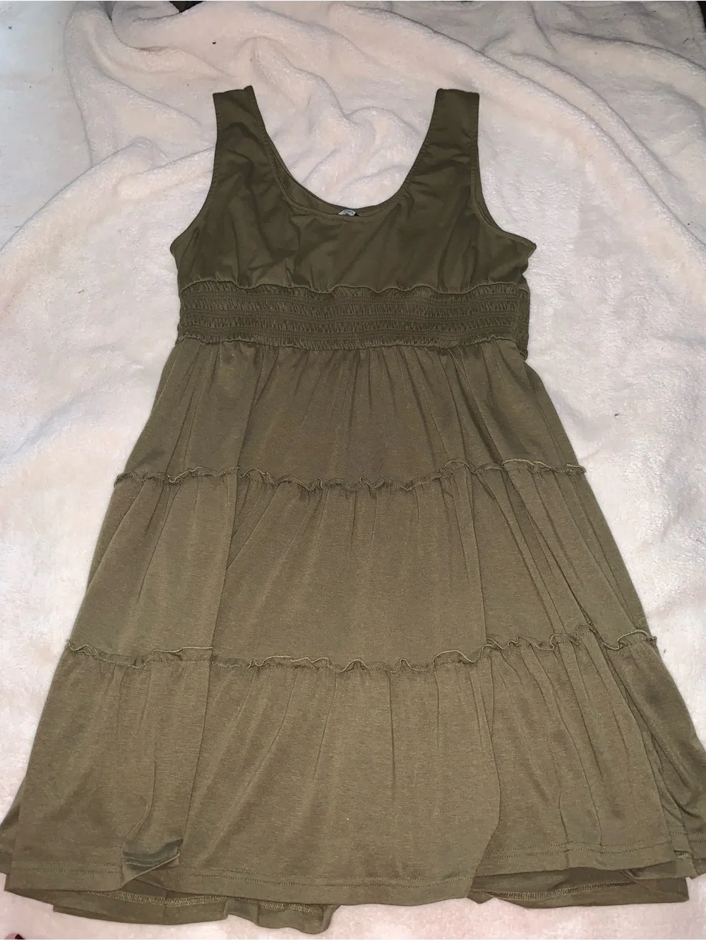 Women’s Olive Green Tiered Casual Sundress with Smocked Waist